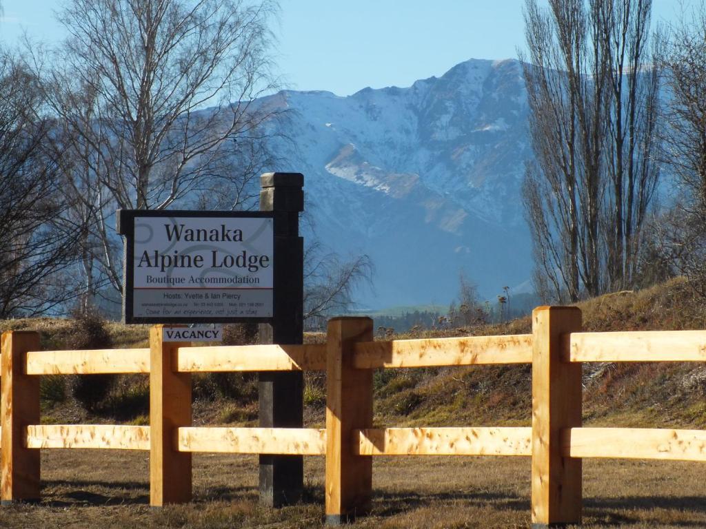 Wanaka Alpine Lodge Exterior foto