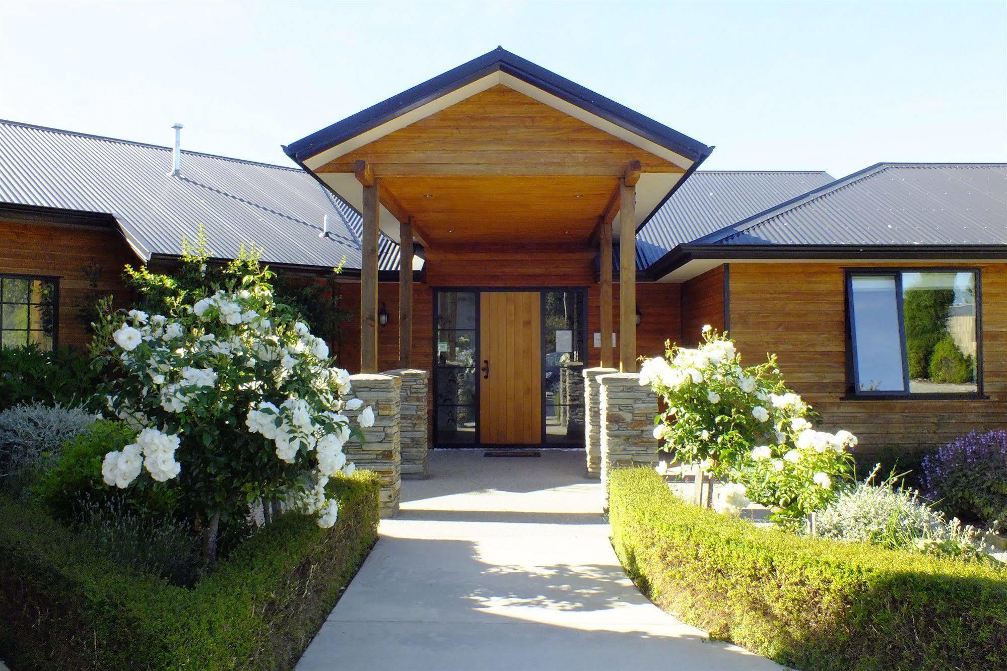 Wanaka Alpine Lodge Exterior foto